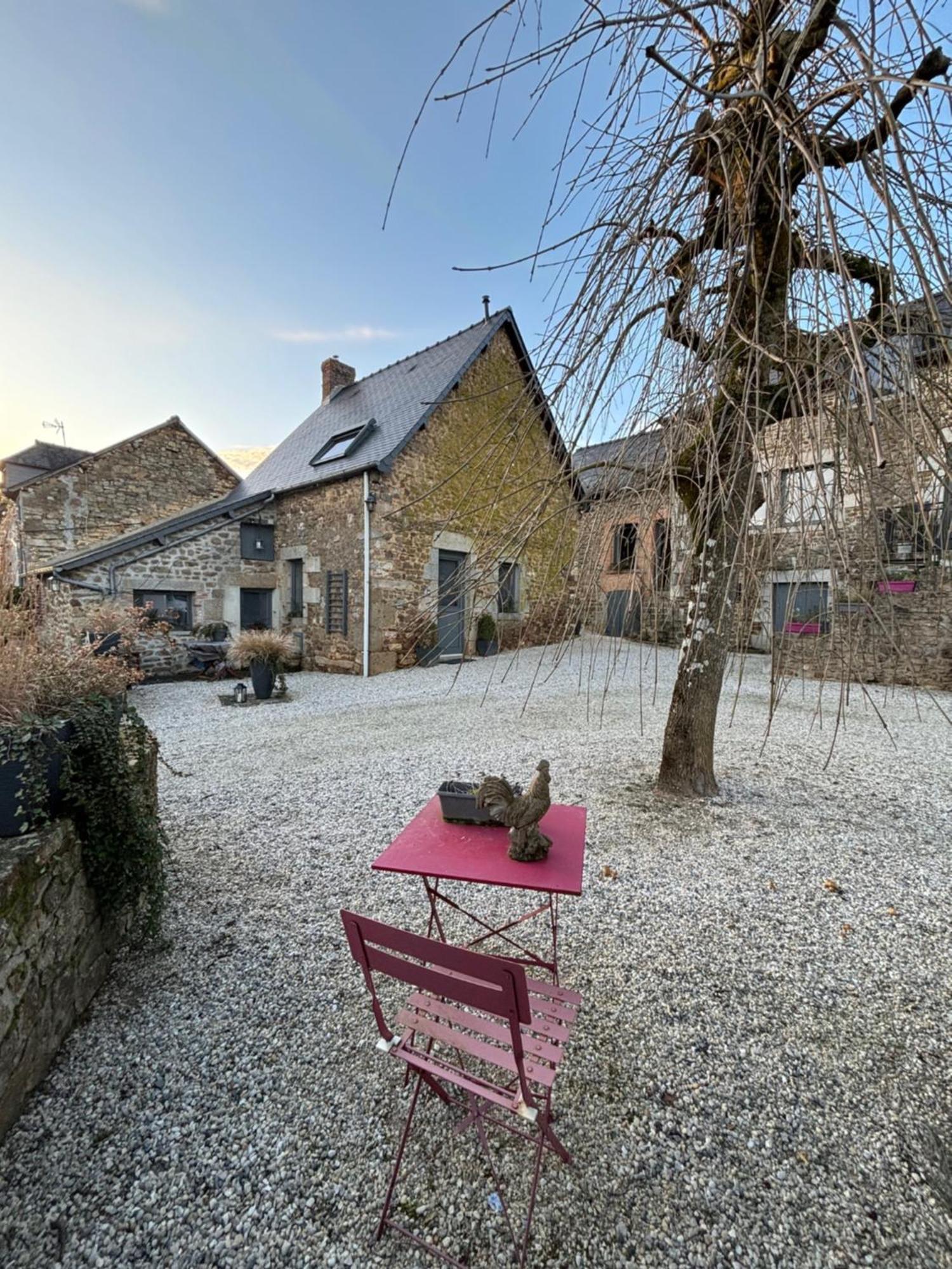 Gite Le Patis Pre-en-Pail-Saint-Samson Exterior foto